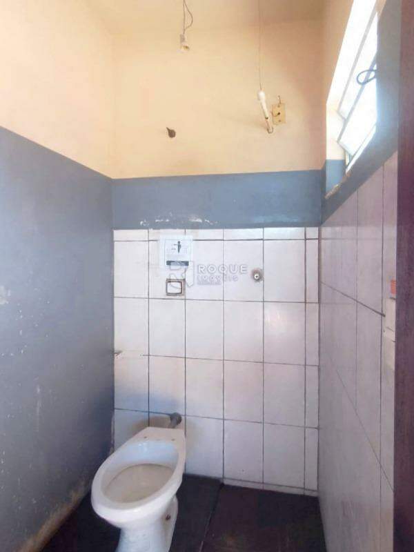 Barracão/Galpão para aluguel no bairro Jardim Maria Flora: WC Galpão