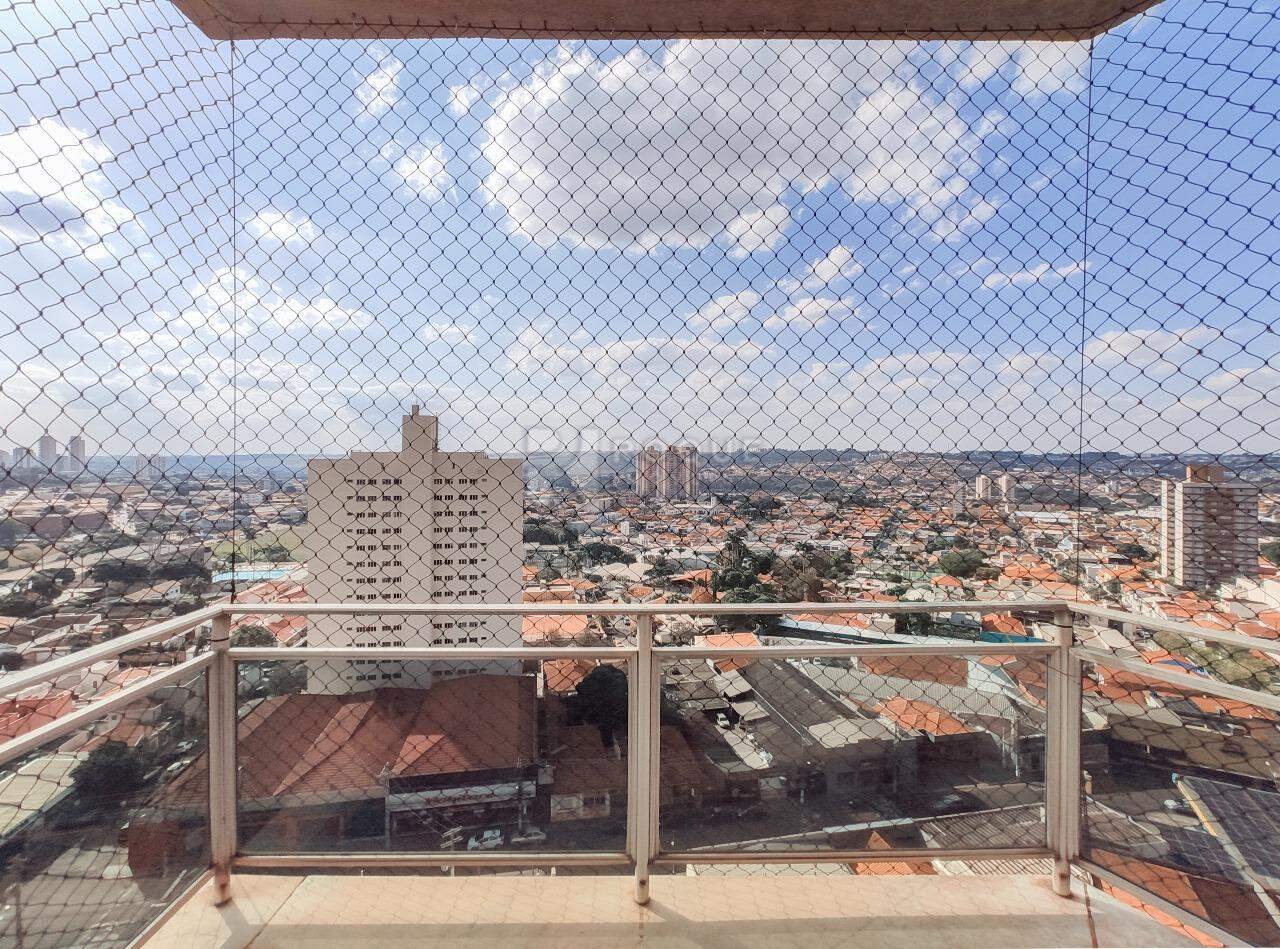 Apartamento à venda no bairro Centro: Sacada