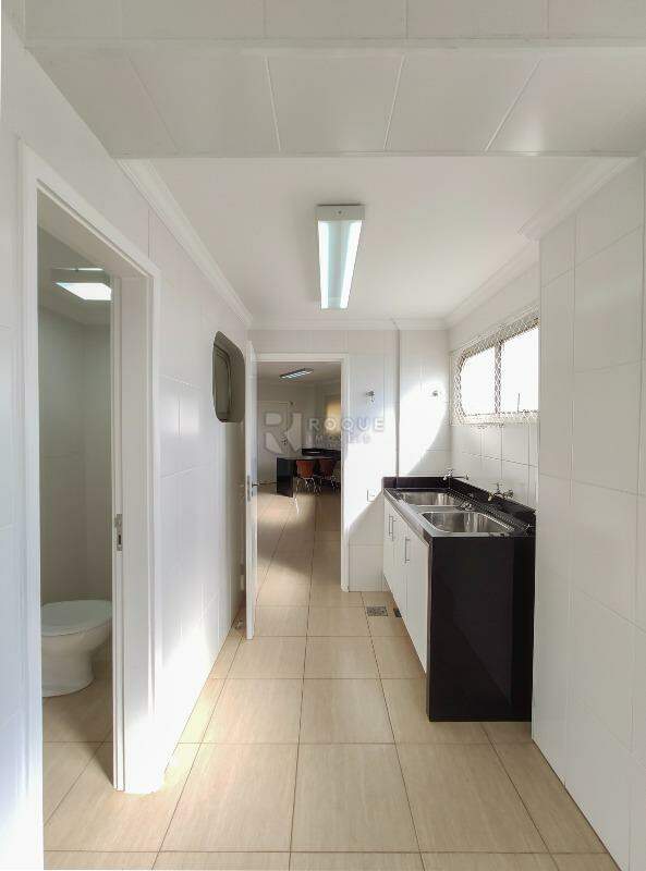 Apartamento à venda no bairro Centro: Área de serviço