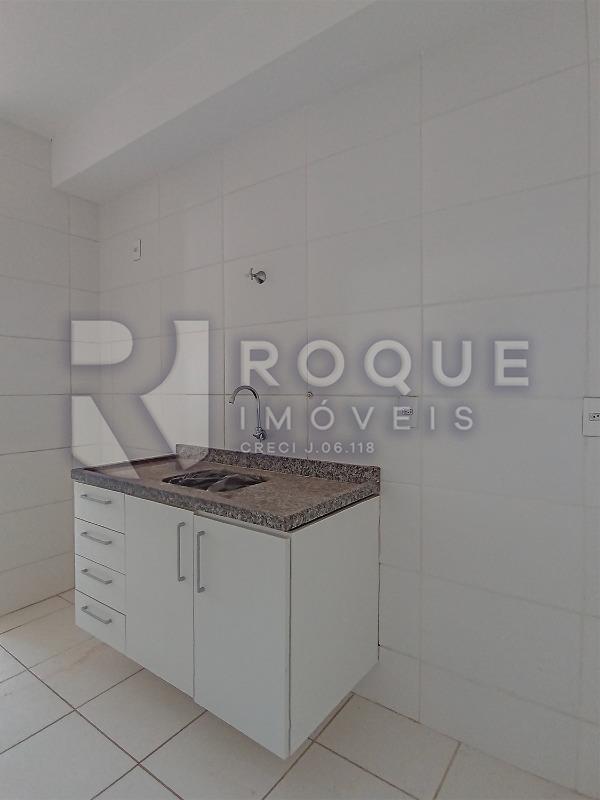 Apartamento à venda no bairro Chácaras Antonieta: Cozinha 