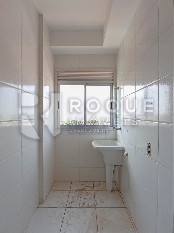 Apartamento à venda no bairro Chácaras Antonieta: Área de serviço 