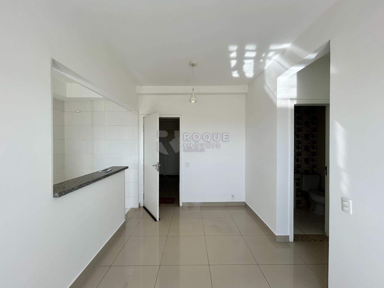 Apartamento à venda no bairro Chácaras Antonieta: Sala