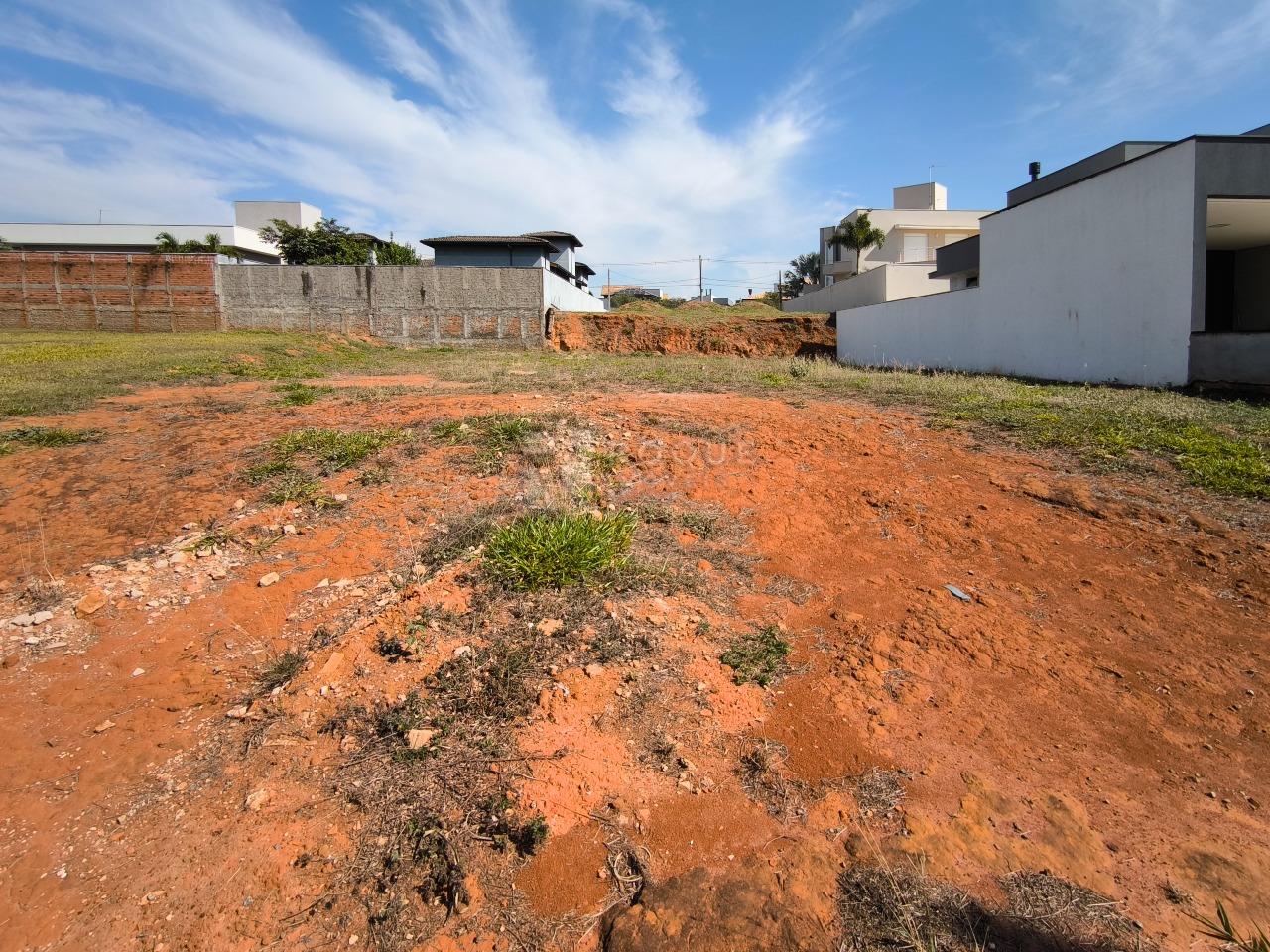 Terreno em condomínio à venda no bairro Residencial Ilha de Bali: 