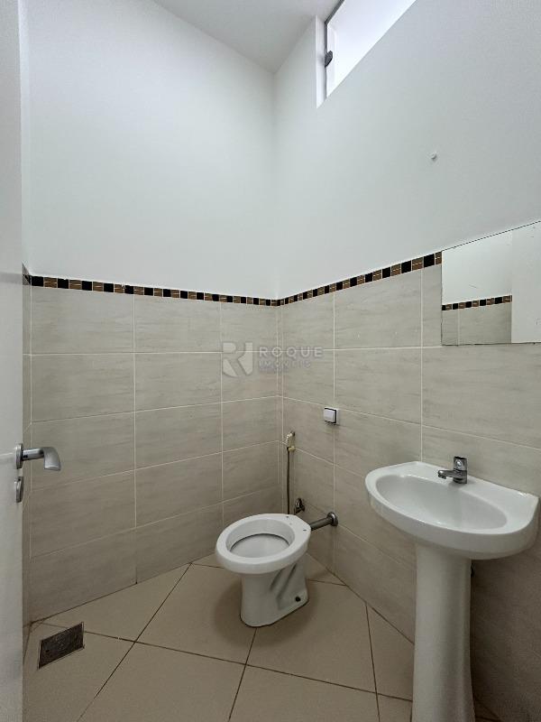 Salas/Conjuntos para aluguel no bairro Vila São João: WC social 3