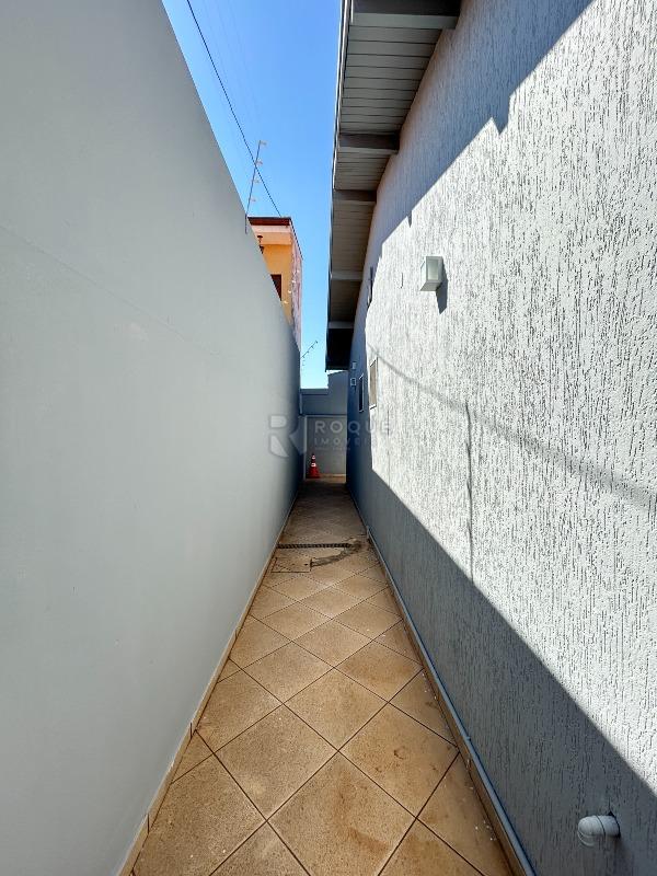 Salas/Conjuntos para aluguel no bairro Vila São João: Corredor fundo 