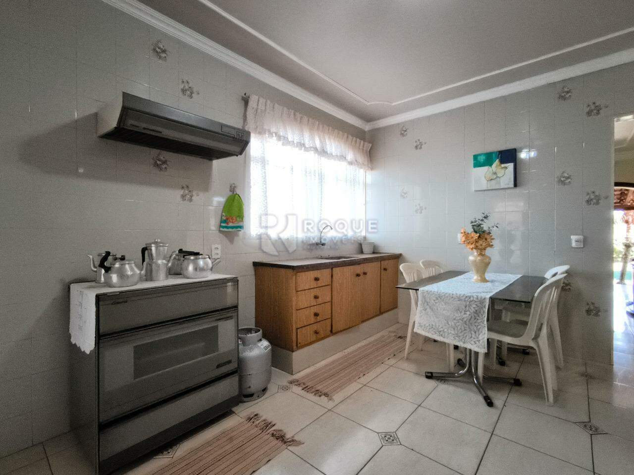 Chácara à venda no bairro Bairro do Pinhal: COZINHA