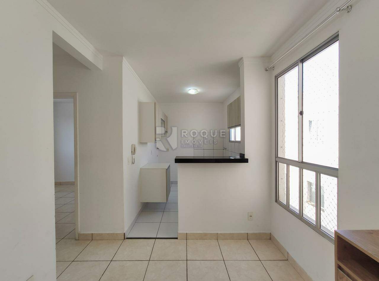 Apartamento para aluguel no bairro Jardim Colina Verde: Sala 