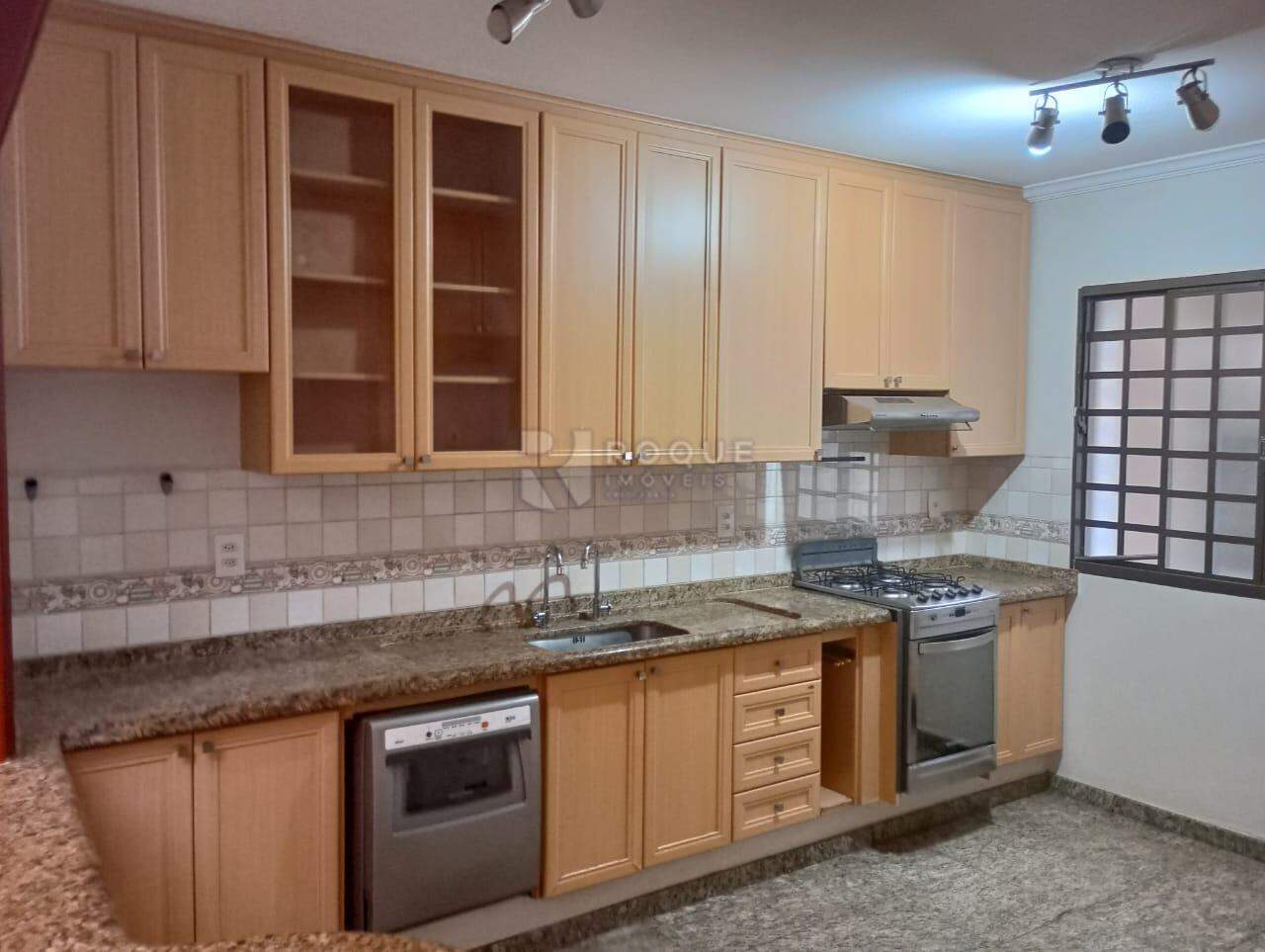 Casa Residencial para aluguel no bairro Vila Agostinho Francisco de Assis: Cozinha