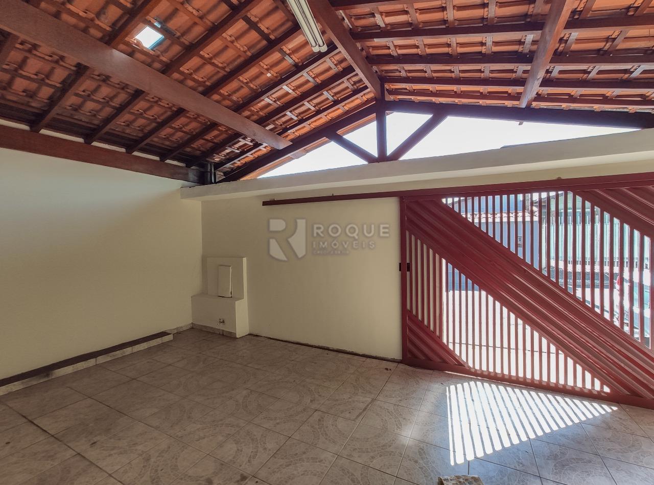 Casa Residencial à venda no bairro Jardim Adélia Cavicchia Grotta: Garagem 