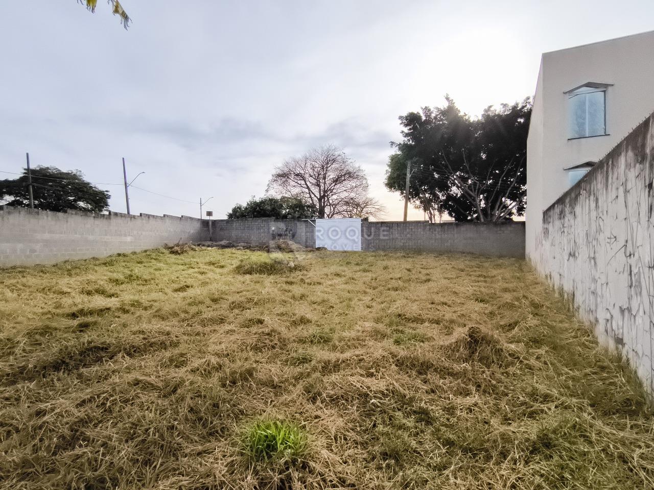 Terreno à venda no bairro Jardim Morro Branco: 