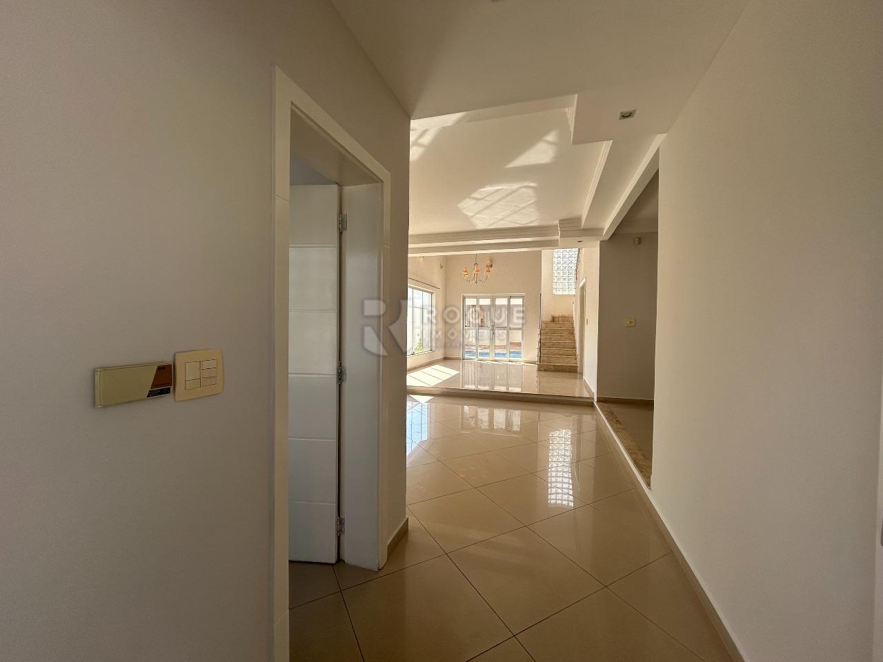 Casa em condomínio à venda no bairro Jardim Terras de Santa Elisa: 