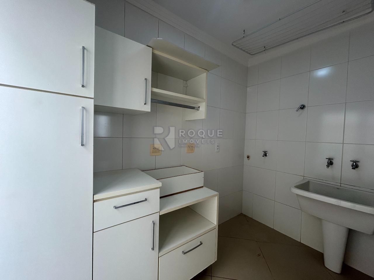 Casa em condomínio à venda no bairro Jardim Terras de Santa Elisa: 