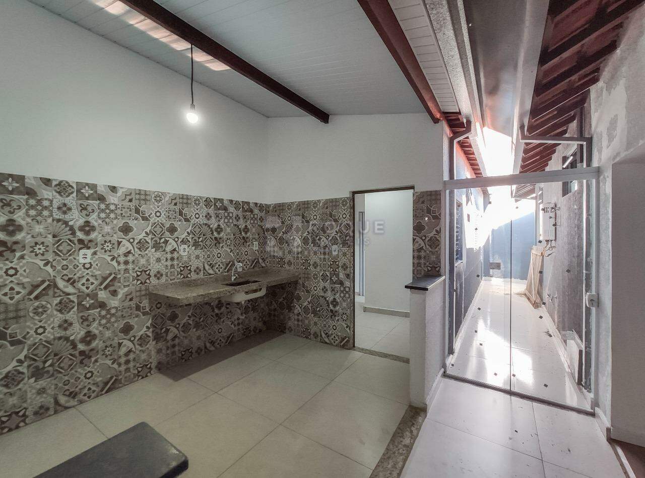 Casa Residencial à venda no bairro Jardim Residencial Village: Cozinha 