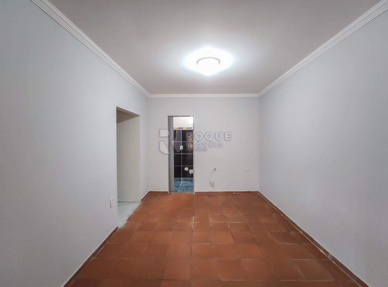 Casa Residencial à venda no bairro Jardim Residencial Village: Dormitório 3 suíte 