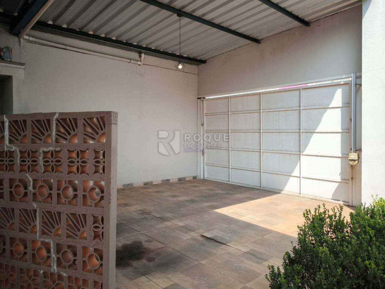 Casa Residencial à venda no bairro Jardim Ouro Verde: GARAGEM