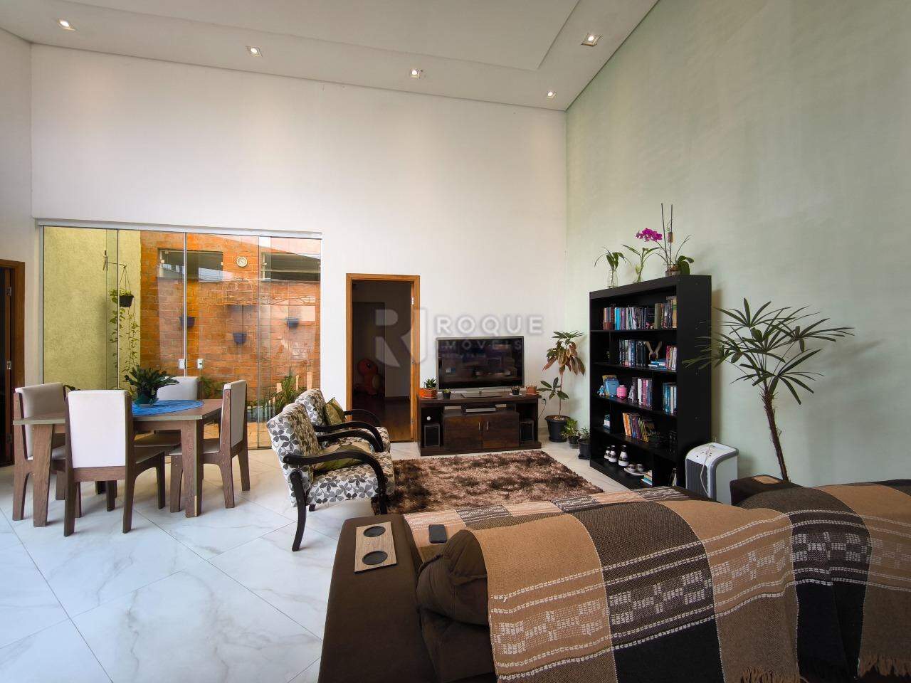 Casa Residencial à venda no bairro Jardim Ouro Verde: SALA DE ESTAR