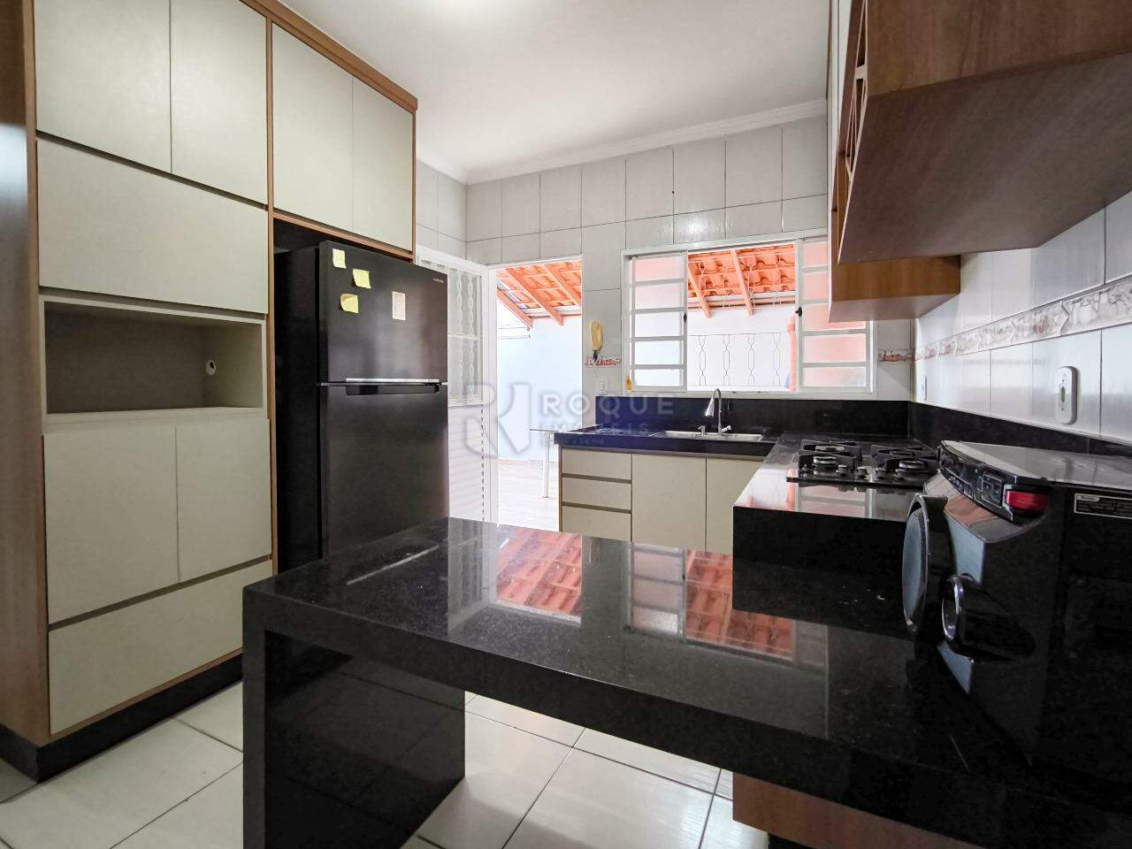 Casa Residencial à venda no bairro Jardim Residencial Guimarães: COZINHA