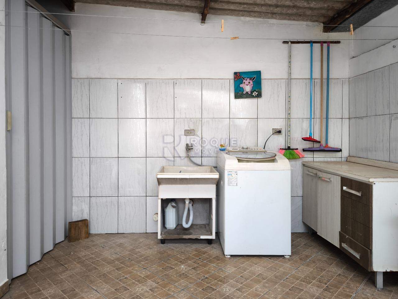 Casa Residencial à venda no bairro Jardim Residencial Guimarães: LAVANDERIA