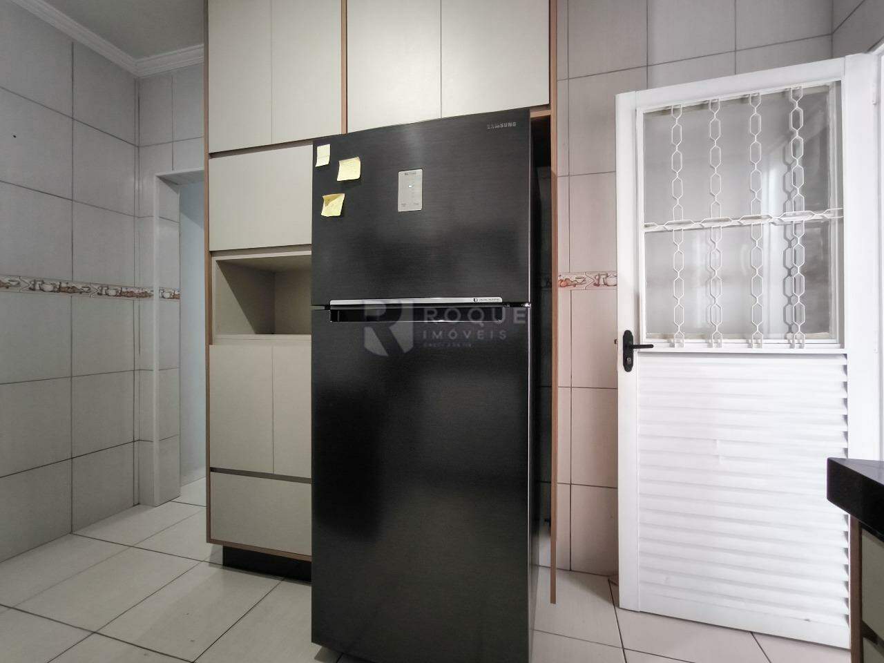Casa Residencial à venda no bairro Jardim Residencial Guimarães: COZINHA