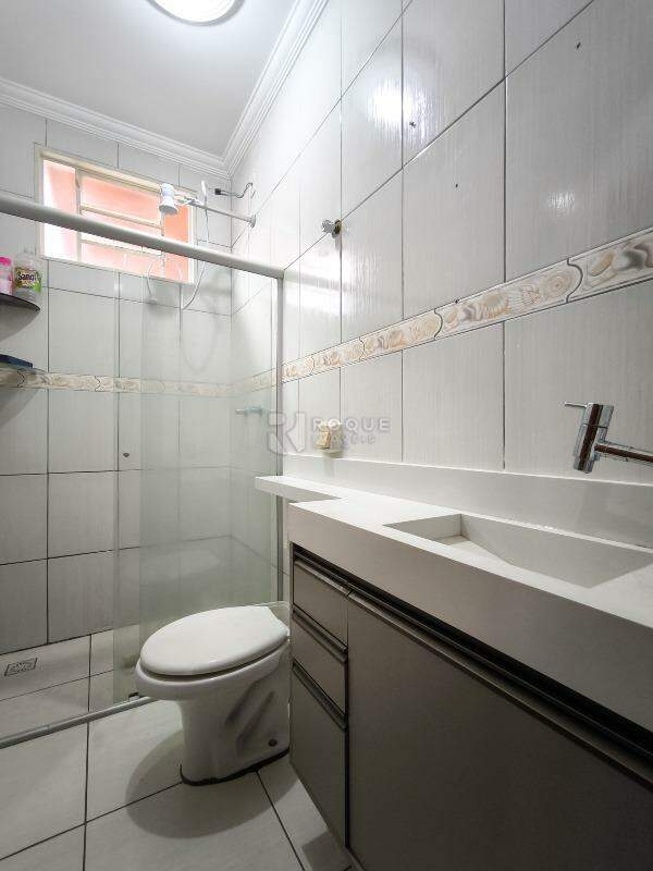 Casa Residencial à venda no bairro Jardim Residencial Guimarães: BANHEIRO SOCIAL