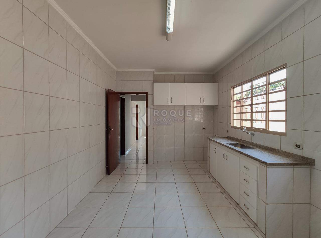 Casa Residencial para aluguel no bairro Vila Queiroz: Cozinha 