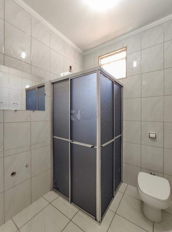 Casa Residencial para aluguel no bairro Vila Queiroz: WC social 