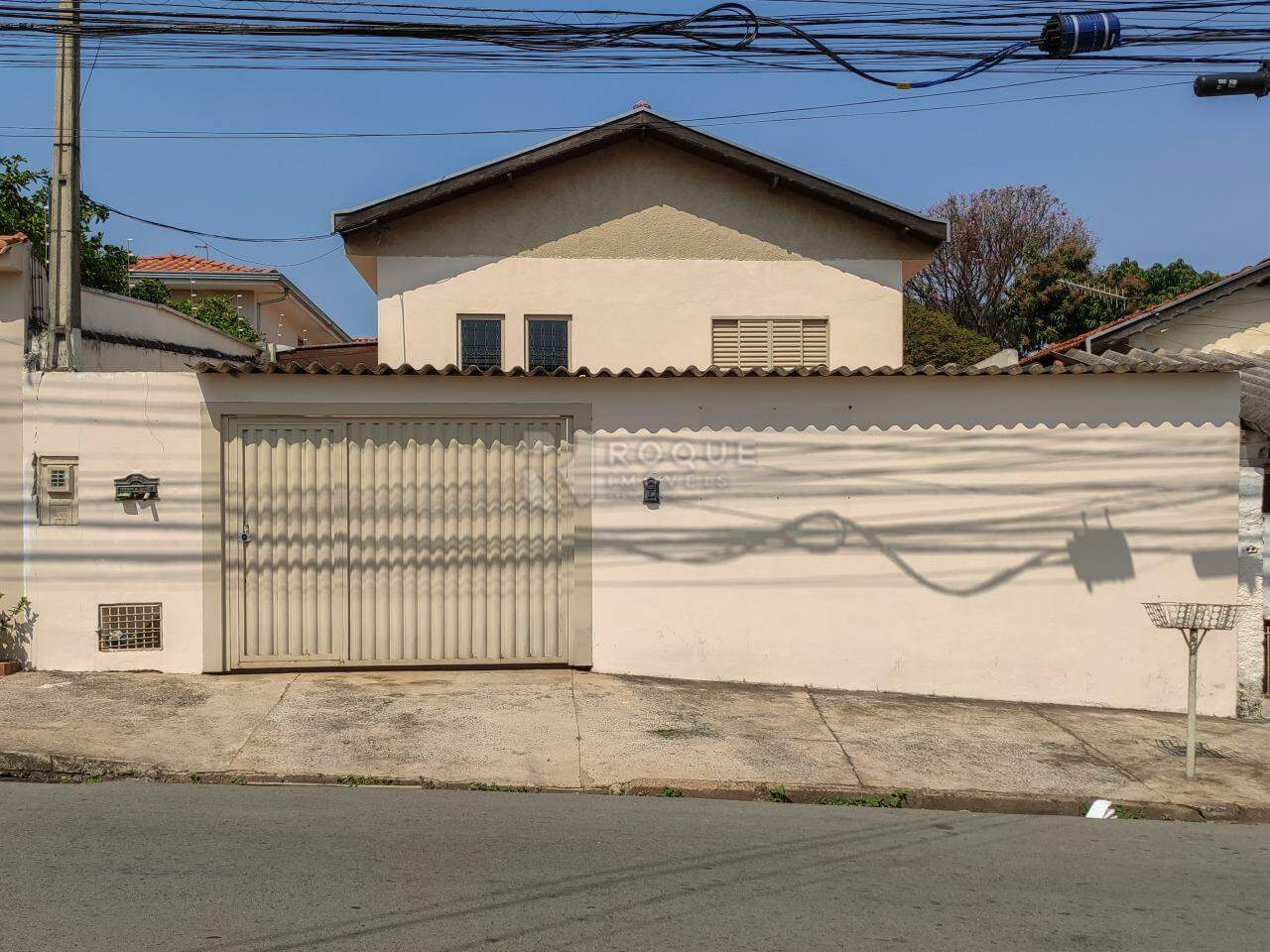 Casa Residencial para aluguel no bairro Vila Queiroz: Fachada 