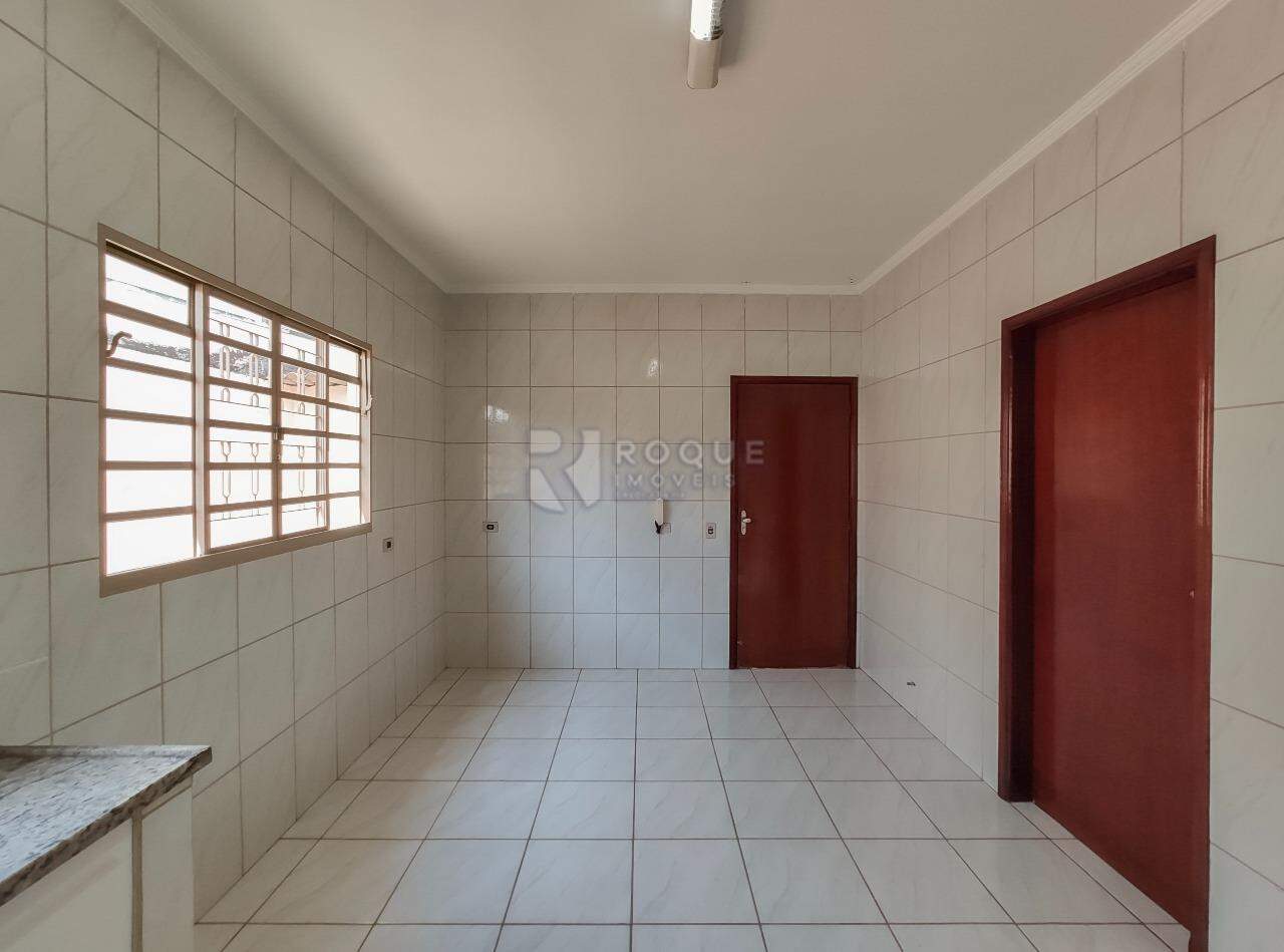 Casa Residencial para aluguel no bairro Vila Queiroz: Cozinha 