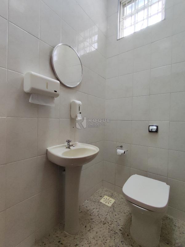 Casa Comercial para aluguel no bairro Centro: BANHEIRO SOCIAL