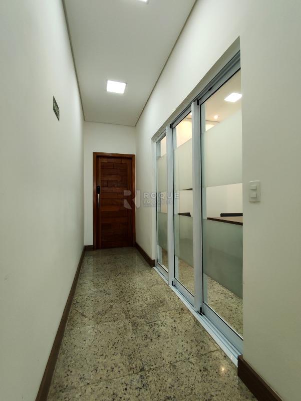 Casa Comercial para aluguel no bairro Centro: CORREDOR INTERNO 1