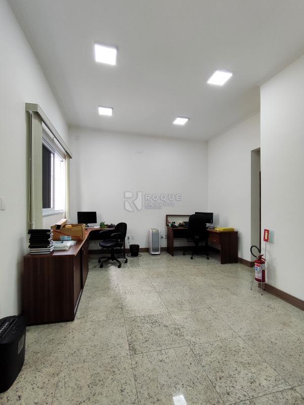 Casa Comercial para aluguel no bairro Centro: SALA 2