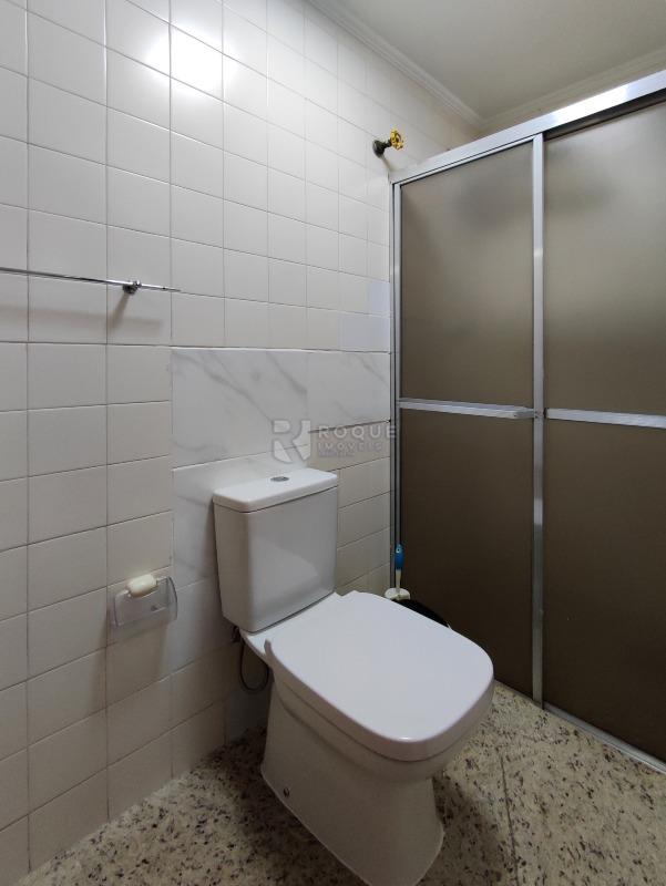 Casa Comercial para aluguel no bairro Centro: BANHEIRO SOCIAL EDÍCULA