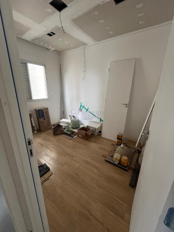 Apartamento à venda no bairro Jardim Santa Adélia: 