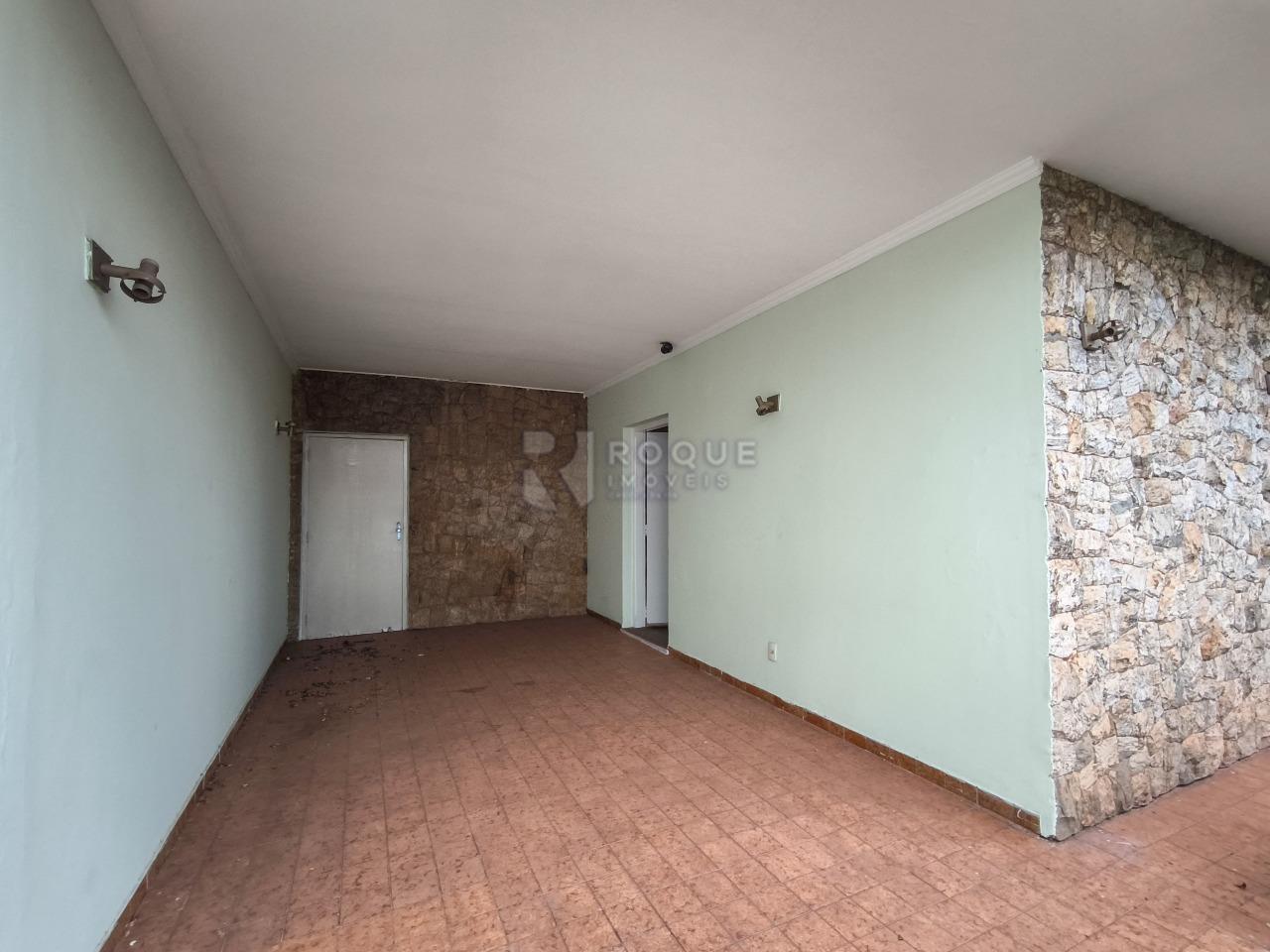 Casa Residencial à venda no bairro Vila Claudia: GARAGEM