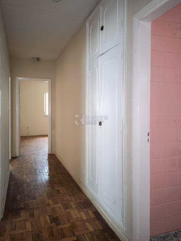 Casa Residencial à venda no bairro Vila Claudia: ROUPEIRO