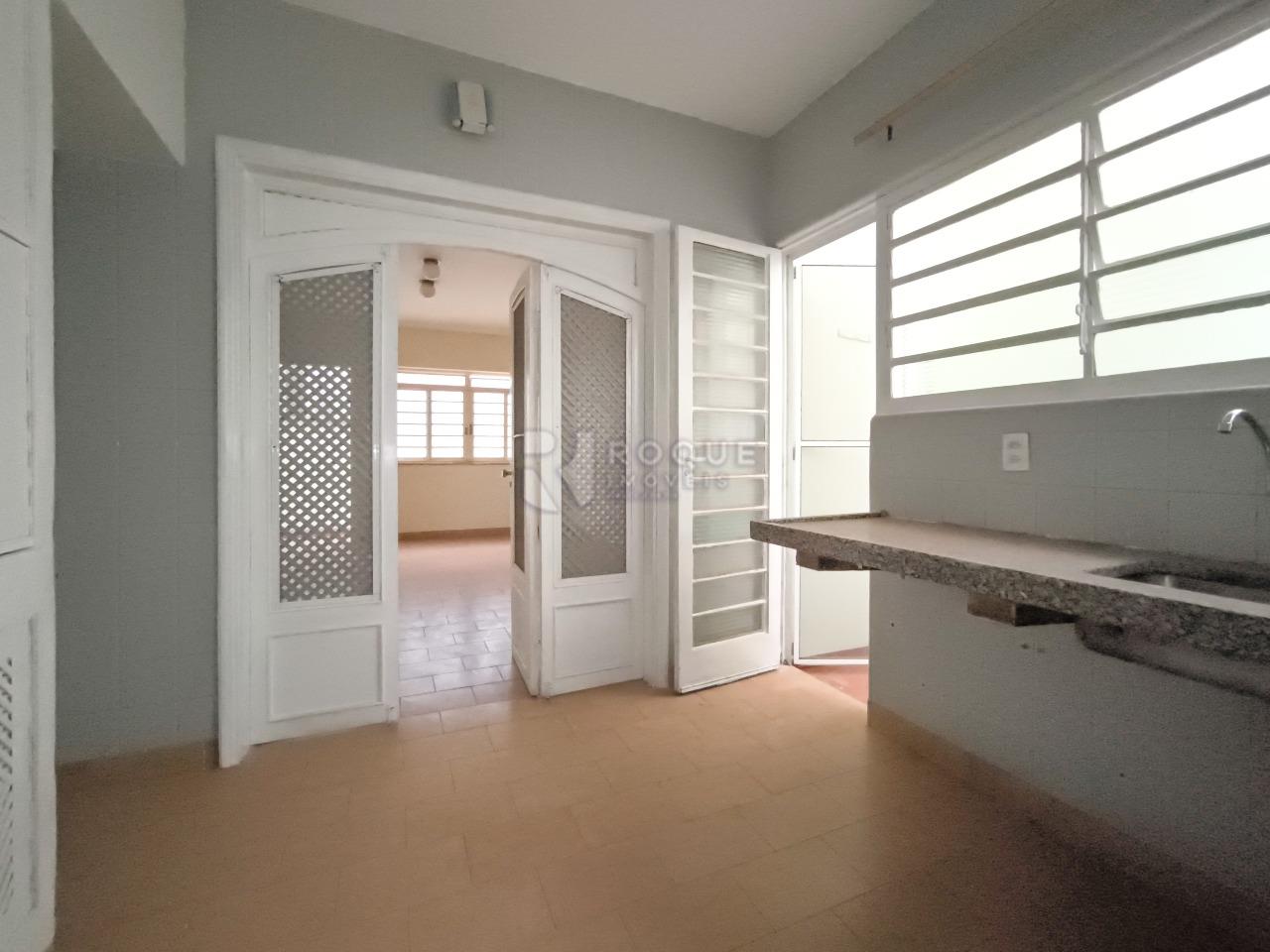 Casa Residencial à venda no bairro Vila Claudia: COZINHA