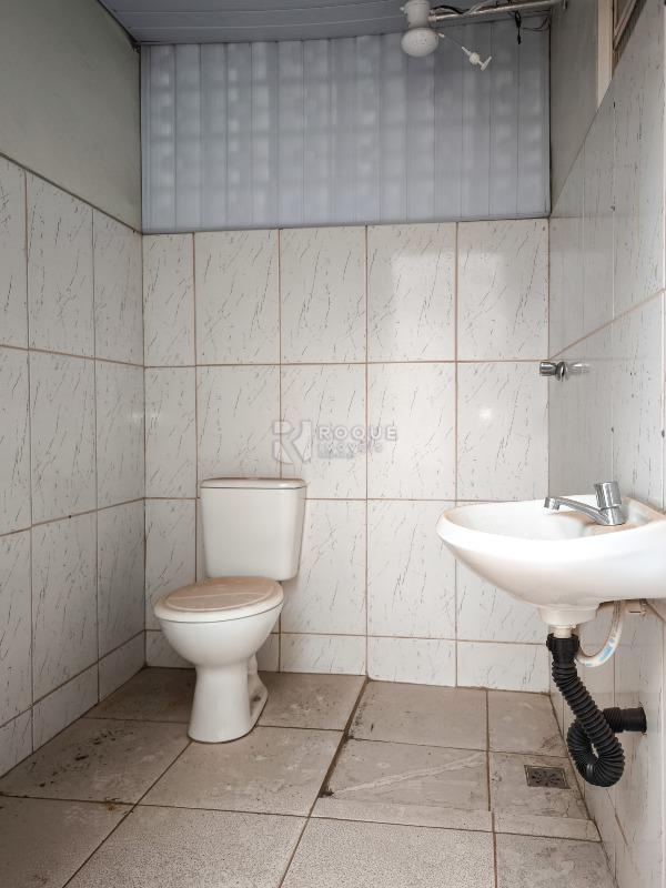 Casa Residencial à venda no bairro Vila Claudia: BANHEIRO MASCULINO