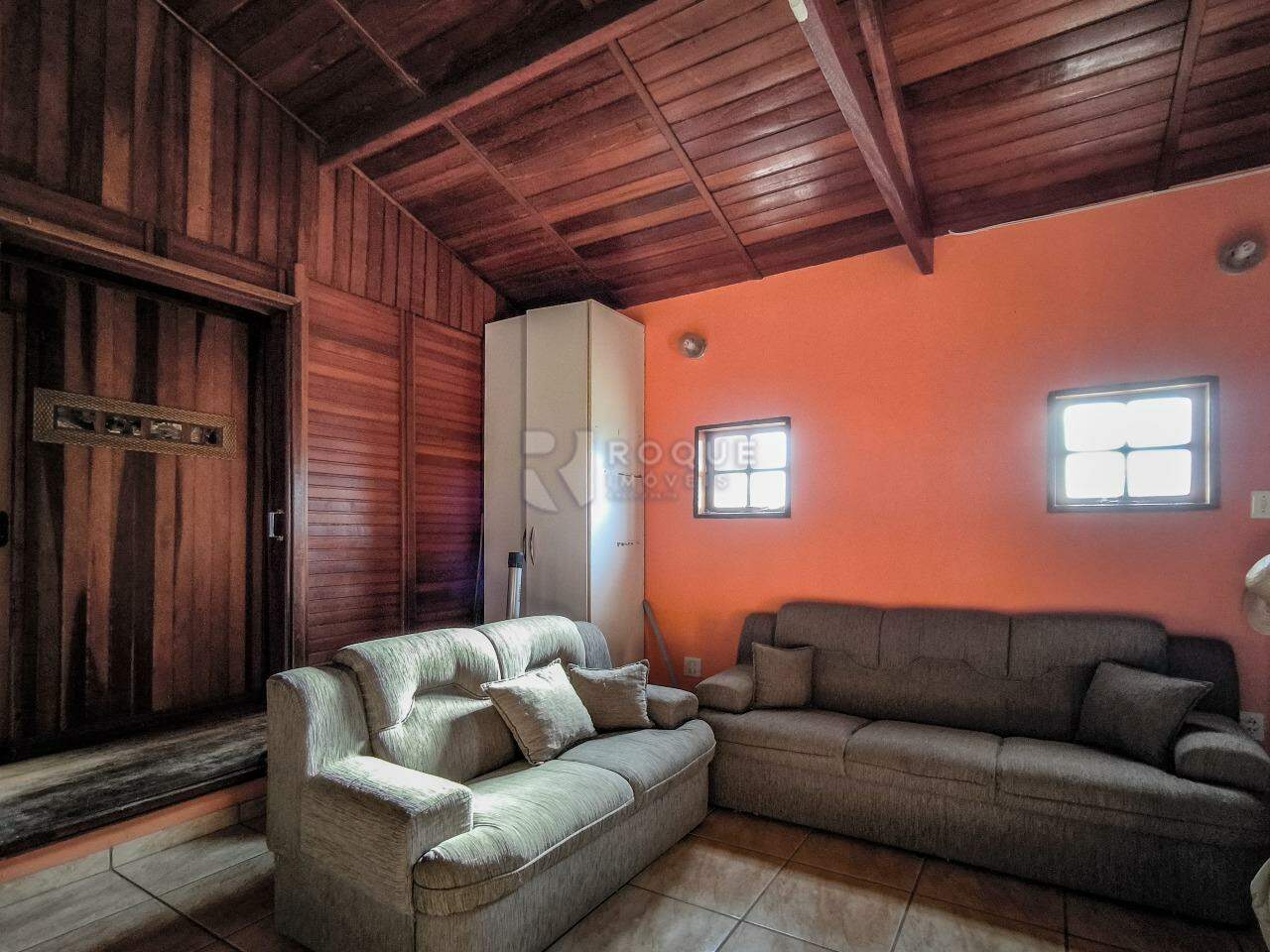 Chácara à venda no bairro Bairro dos Pires: SALA DE ESTAR
