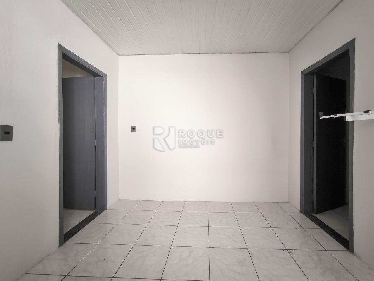 Casa Comercial à venda no bairro Jardim Nova Europa: COZINHA