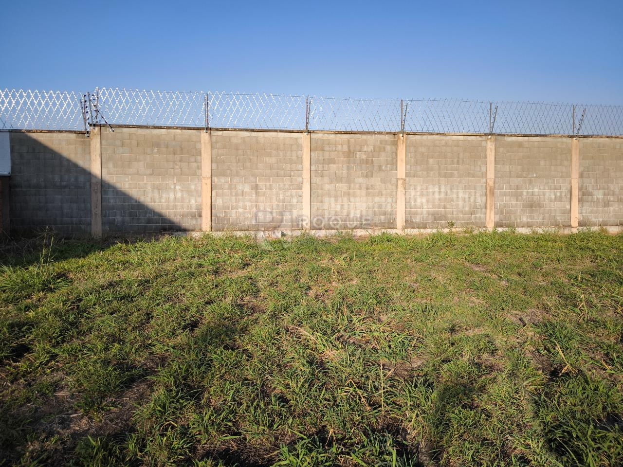 Terreno em condomínio à venda no bairro Vale das Oliveiras: 