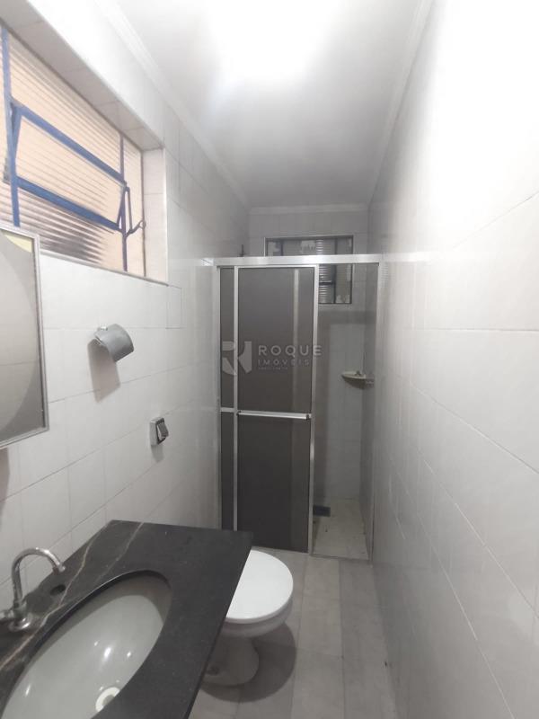 Salão para aluguel no bairro Parque Hippolyto: WC sala interna