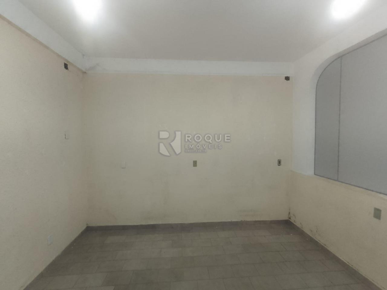 Salão para aluguel no bairro Parque Hippolyto: Sala interna