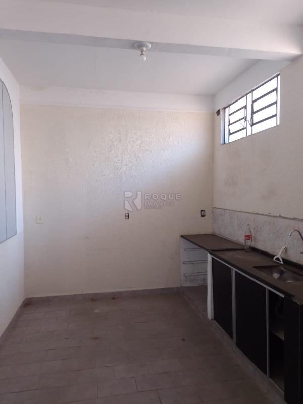 Salão para aluguel no bairro Parque Hippolyto: Cozinha social