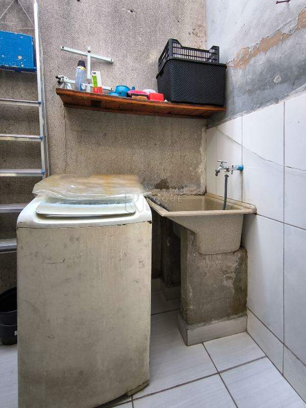 Casa Residencial à venda no bairro Vila São Roque: LAVANDERIA