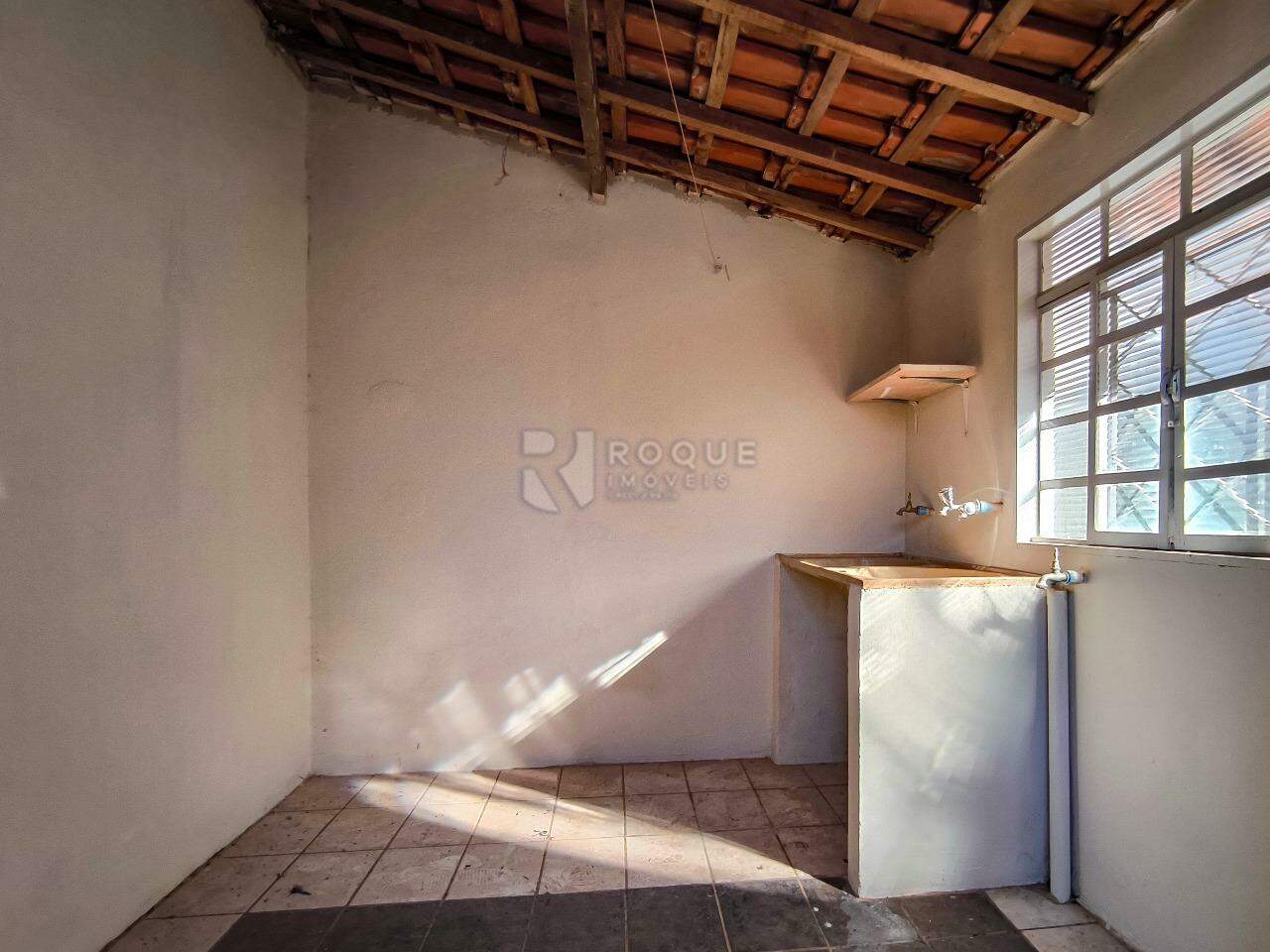 Casa Residencial à venda no bairro Jardim Nova Itália: LAVANDERIA