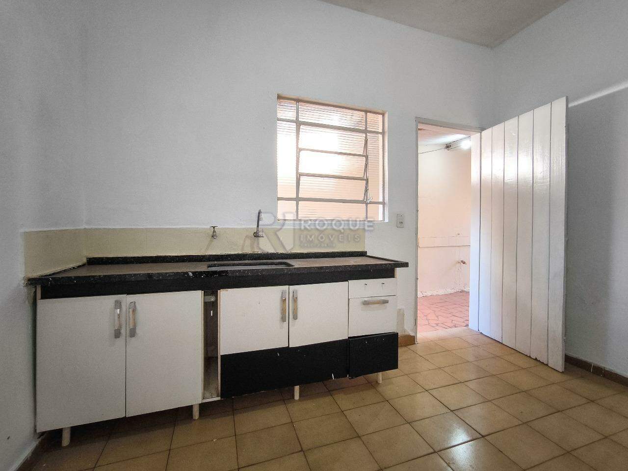 Casa Residencial à venda no bairro Jardim Nova Itália: COZINHA