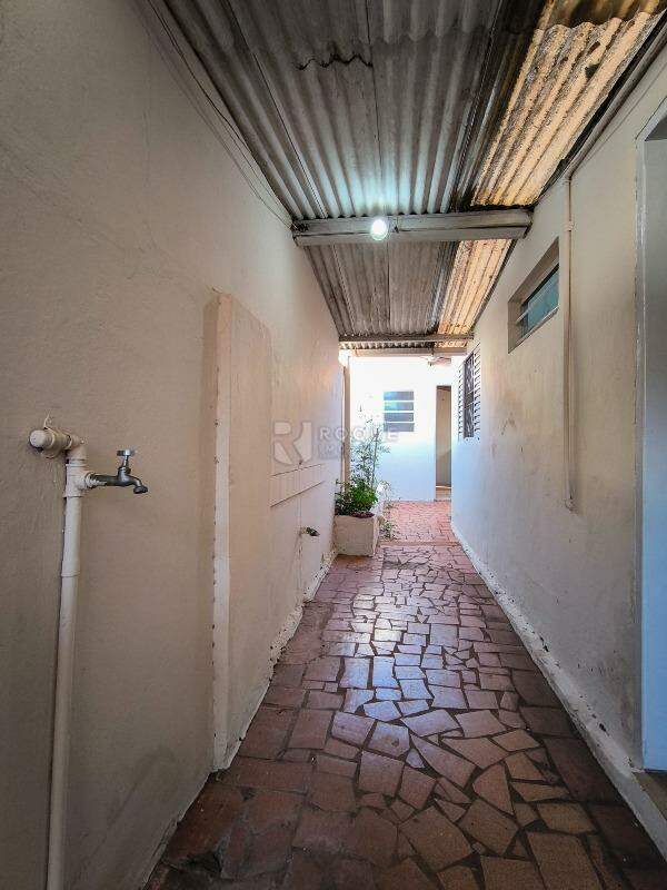 Casa Residencial à venda no bairro Jardim Nova Itália: LATERAL EXTERNA