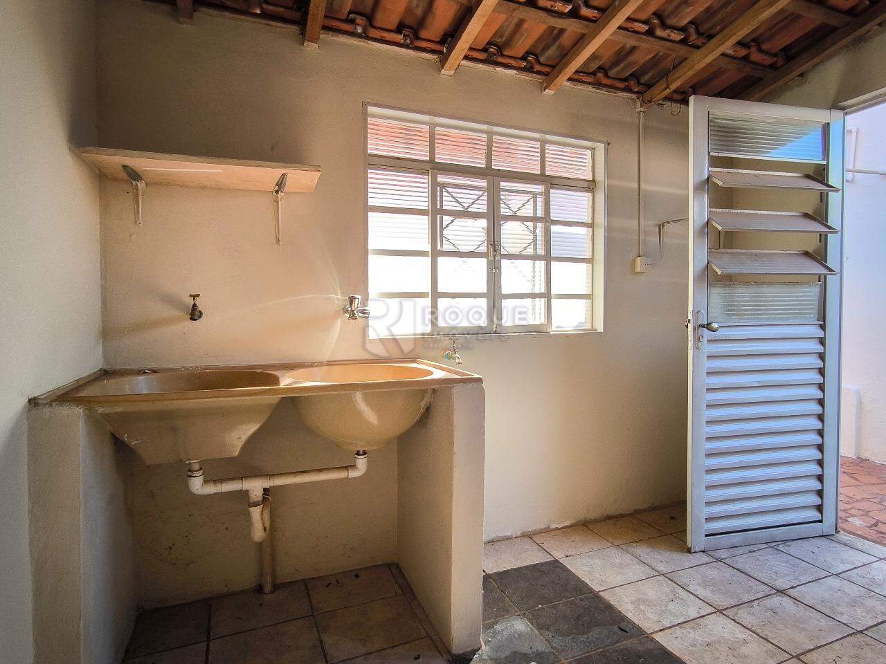 Casa Residencial à venda no bairro Jardim Nova Itália: LAVANDERIA