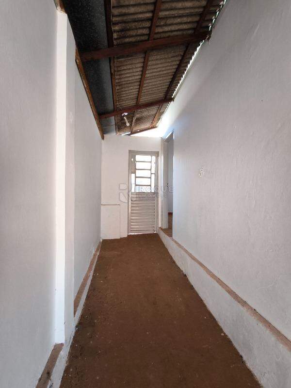 Casa Residencial à venda no bairro Jardim Nova Itália: HALL DE ENTRADA