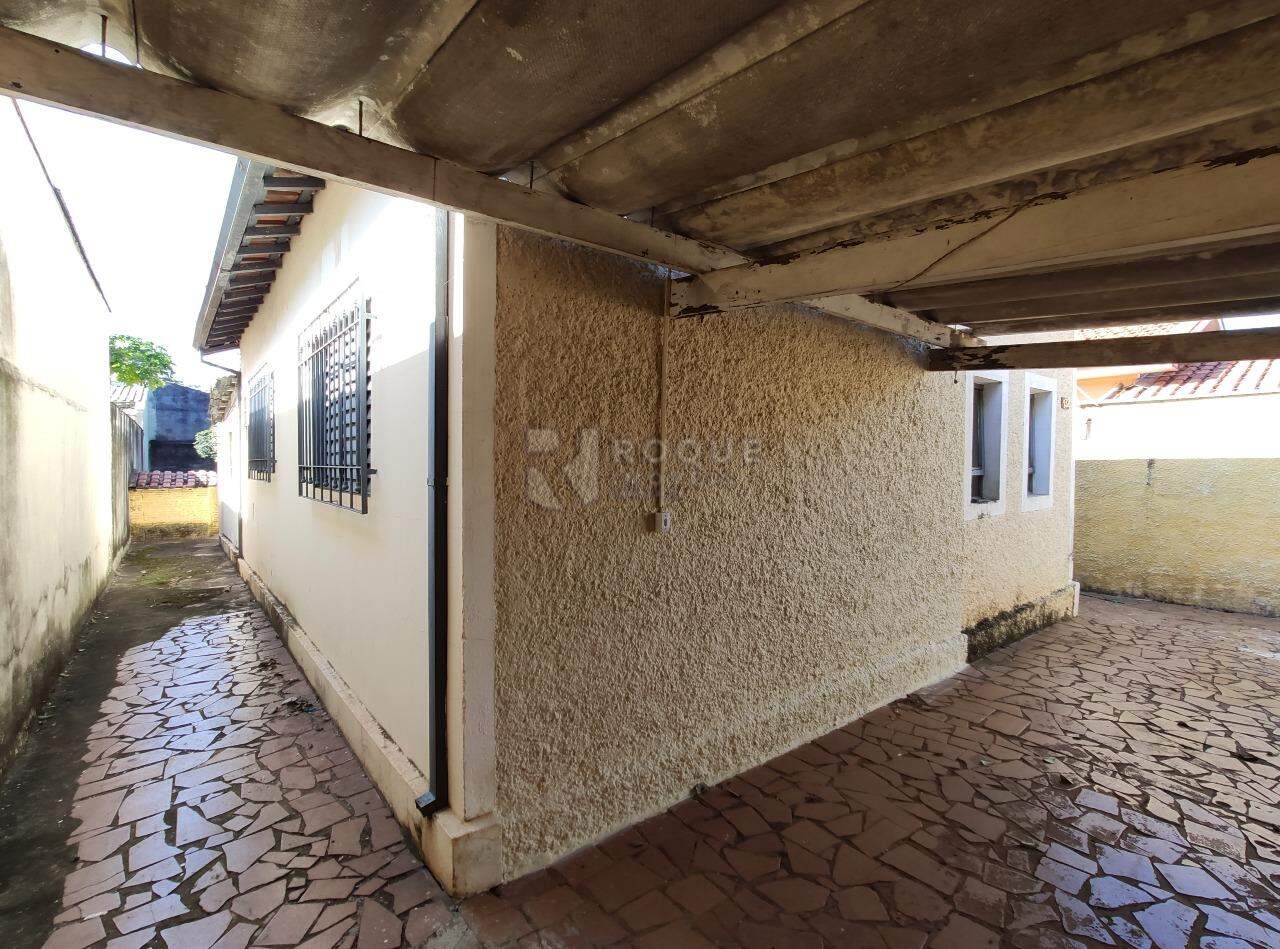 Casa Residencial para aluguel no bairro Jardim São Paulo: Garagem / Frente 